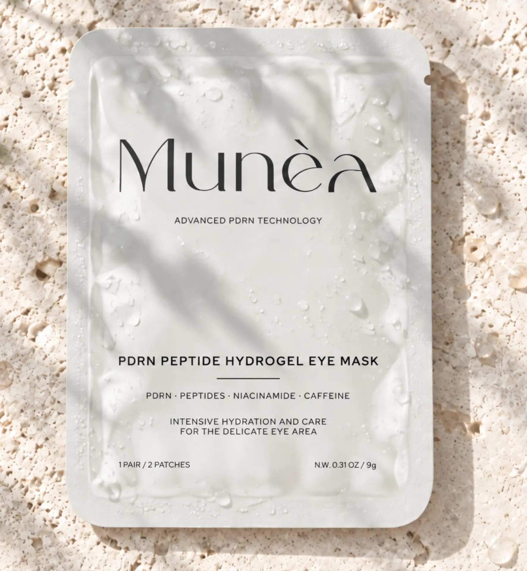 Close view of the Munèa PDRN hydrogel eye mask sachet